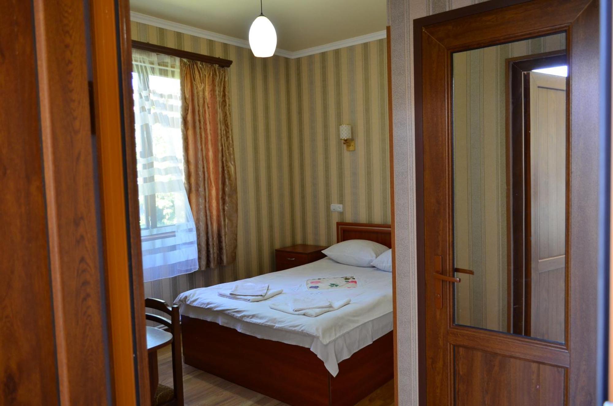 Aghasu Tun B&B Odzun Eksteriør billede